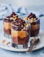 طقم شوب كوشيم باشاباتشي مع عصائر منعشة ومكعبات ثلج