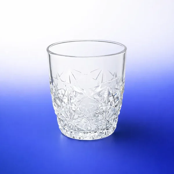 كوب دادالو بورميولي روكو زجاجي شفاف منقوش بلقطة قريبة