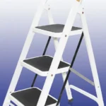 سلم منزلي قابل للطي 3 درجات أبيض في أسود بوضع جانبي