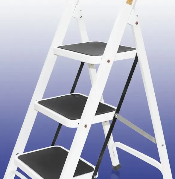 سلم منزلي قابل للطي 3 درجات أبيض في أسود بوضع جانبي