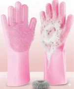 زوج من قفازات السيليكون الوردية الأصلية بتصميم شعيرات كثيفة.