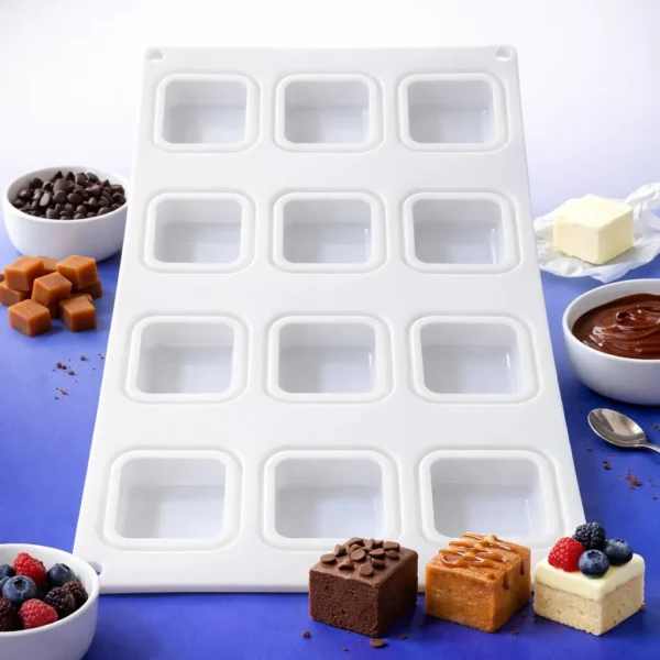 قالب سليكون 12 فجوة مربعة لصناعة مكعبات الشوكولاتة والحلويات في السويس