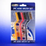 تنظيف البوتجاز من الدهون المحترقة باستخدام فرشاة سلك ستانلس