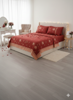 تنسيق طقم ملايات مع ديكور غرفة نوم بيضاء وستائر خفيفة