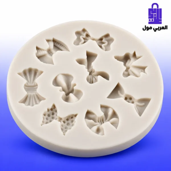 قالب سيليكون دائري أبيض تجاويف فيونكات على خلفية زرقاء